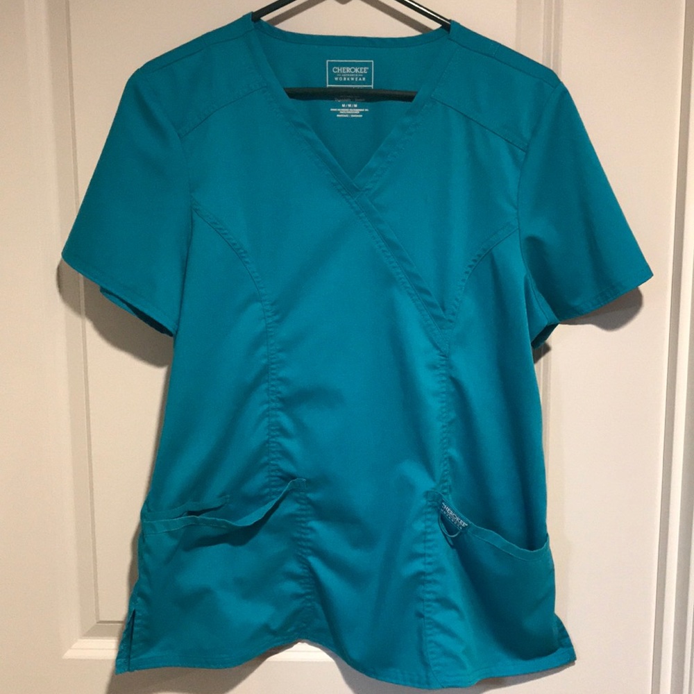 Cherokee Scrub Top